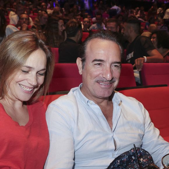 Exclusif - Nathalie Pechalat et son mari Jean Dujardin - People à la représentation exceptionnelle du spectacle musical "Sur la route Enchantée" de Chantal Goya au Palais des Congrès de la Porte Maillot à Paris - © Jack Tribeca / Bestimage