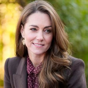 "Ce n'était pas la première fois que nous les voyions. Ils viennent ici depuis des années. Je pense qu'ils aiment la région. Nous voyons aussi souvent Pippa, la sœur de Kate".

Le prince William, prince de Galles, et Catherine (Kate) Middleton, princesse de Galles, visitent le centre communautaire de Southport, pour rencontrer les familles des victimes de l'attaque au couteau, le 10 octobre 2024. © Julien Burton / Bestimage