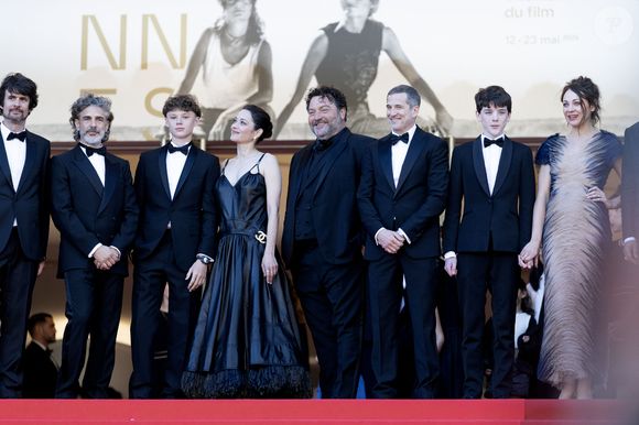 Simon Jacquet, Leonardo Sbaraglia, Marcel Canet, Marion Cotillard, Denis Ménochet, Guillaume Canet - Montée des marches du film " Karma " lors du 79ème Festival International du Film de Cannes, le 15 mai 2026. © Olivier Borde / Bestimage