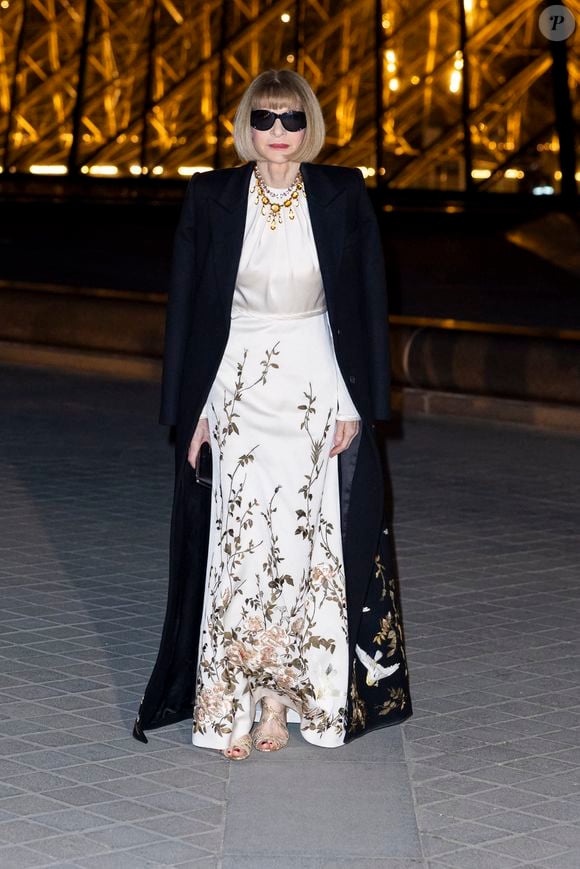 Anna Wintour - Photo Call du « Le Grand Diner du Louvre « lors de la Fashion Week à Paris le 5 mars 2025. © Olivier Borde /Bestimage