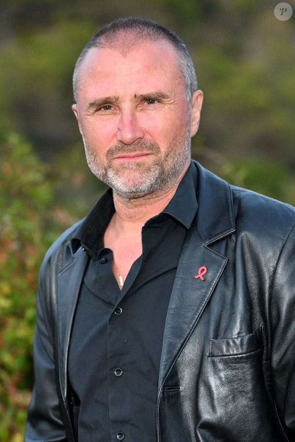 Exclusif - Alexandre Brasseur lors de la soirée de clôture de la troisième édition des Théâtrales d'Eze à l'oppidum du Col d'Eze, le 5 août 2025. 
 © Bruno Bebert / Bestimage