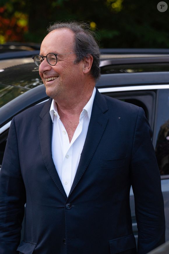 François Hollande au Festival 4L au Chalet des Iles à Paris.

Photo : Sitraka Ramiandrasoa / Bestimage