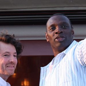 En effet, la plaignante aurait abandonné les poursuites après s'être "remise en couple avec lui quelques semaines, jusqu'à leur rupture définitive en mars 2013". Reconnaissant ce fait, Jean Imbert assure ne l'avoir jamais insultée..

Jean Imbert et Omar Sy - Dîner du jury à l'hôtel Martinez, la veille du la cérémonie d'ouverture de la 77ème édition du Festival de Cannes le 13 mai 2024. Denis Guignebourg/BestImage