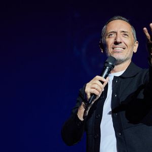 Exclusif - Gad Elmaleh - Show Solidarité Maroc, organisé par G.Elmaleh, R.Bougheraba et R.Frayssinet, au Dôme de Paris. Le 2 octobre 2023. 
Le show a fait salle comble devant 4000 personnes et a rapporté 435 000 euros. L'intégralité des recettes sera reversée au "fond spécial 126". 
© Cyril Moreau / Bestimage