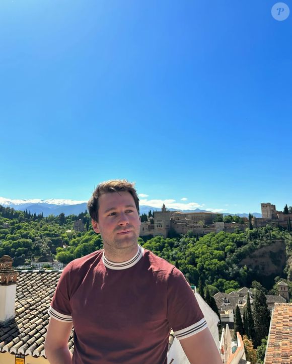 Sur Instagram, il en a partagé le résultat.

Hugo Capelli publie régulièrement des clichés sur son compte Instagram !