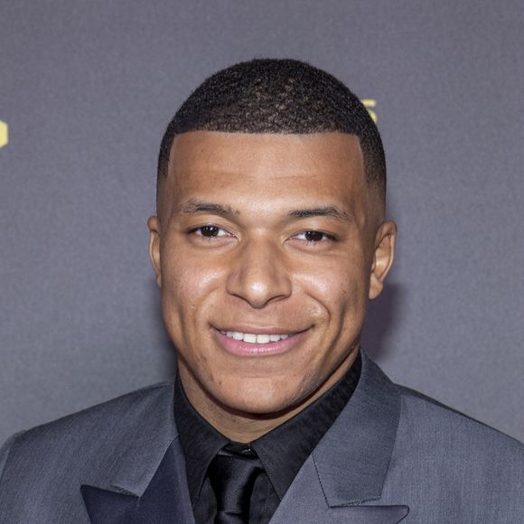 À quoi ressemblent les vacances de Kylian Mbappé ?

Kylian Mbappé - Photocall de la 67ème cérémonie du Ballon d’Or au Théâtre du Chatelet à Paris. © Cyril Moreau/Bestimage