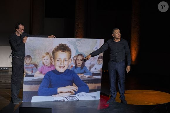 Exclusif - Dany Boon sur scène au spectacle de Dany Boon "Clown n'est pas un métier" lors du 41ème Festival de Ramatuelle le 12 août 2025.
© Cyril Bruneau / Bestimage