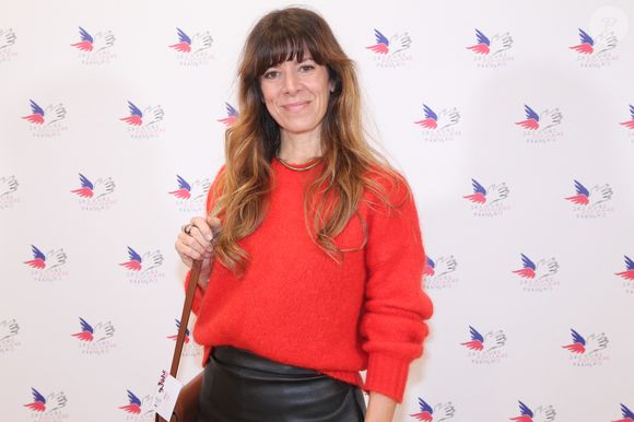 "Il paraît même qu’il se serait glissé incognito dans la salle durant l’un des premiers concerts !", a-t-elle affirmé aux journalistes. 

Magali Ripoll lors de la soirée des 80 ans du Secours Populaire à l'Unesco, Paris le 3 décembre 2025. © Philippe Baldini / Bestimage