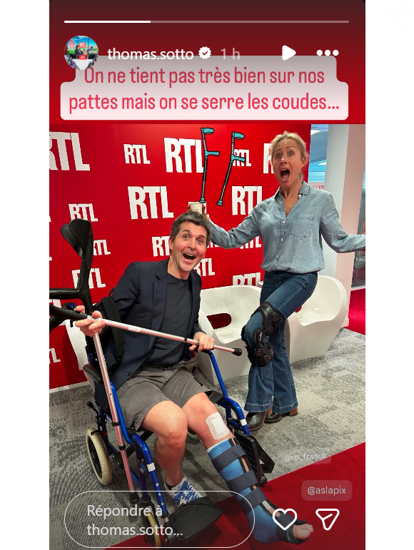 Thomas Sotto a été victime d’un accident de vélo le 31 janvier, nécessitant des bandages et une attelle à la jambe.

Thomas Sotto a partagé une photo avec Anne-Sophie Lapix sur laquelle tous les deux apparaissent blessés. Capture d'écran Instagram
