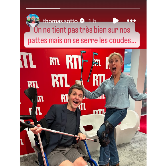 Thomas Sotto a été victime d’un accident de vélo le 31 janvier, nécessitant des bandages et une attelle à la jambe.

Thomas Sotto a partagé une photo avec Anne-Sophie Lapix sur laquelle tous les deux apparaissent blessés. Capture d'écran Instagram