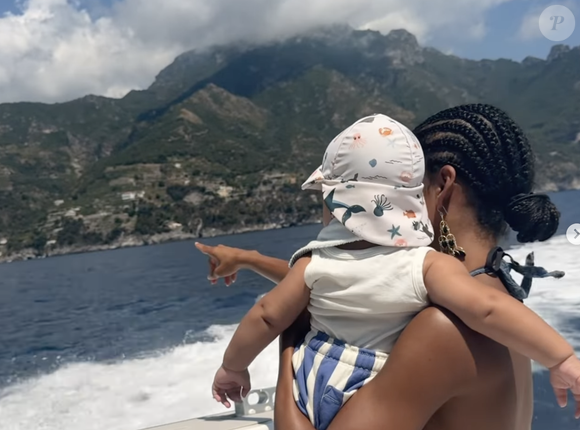 Sur Instagram, Narah Baptista a partagé des photos d'elle et de son fils de six mois.

Capture d'écran d'une publication Instagram de Narah Baptista.