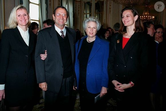 Sa dernière apparition à l'écran remontait à 2013, l'année où son mari est décédé des suites d'un cancer.

Geneviève Brunet et Georges Descrières.

Photo : Bertrand Rindoff-Petroff / Bestimage