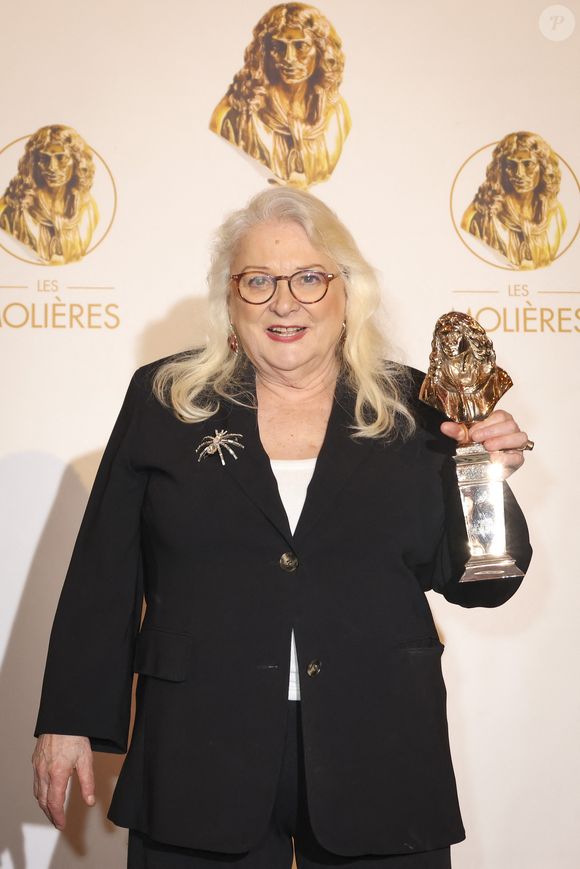 Josiane Balasko (Molière de la Comédienne dans un spectacle de théâtre privé pour "Ça, c'est l'amour") - Photocall des lauréats de la 37ème Nuit des Molières aux Folies Bergère à Paris le 4 mai 2026.
© Jack Tribeca / Bestimage