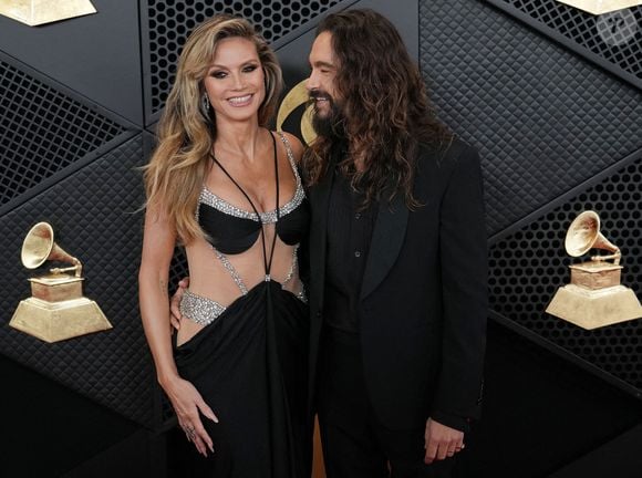 (G-D) Heidi Klum et Tom Kaulitz arrivent à la 66e cérémonie annuelle des Grammy Awards qui se tient à la Crypto.com Arena à Los Angeles, CA, USA, le dimanche 4 février 2024. Photo de Sthanlee B. Mirador/SPUS/ABACAPRESS.COM