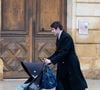 Sa famille, entourée de 400 invités, a organisé une cérémonie religieuse marquée par l’espérance.
Colomban Soleil, père d'Emile, quitte l'église après la cérémonie funéraire à Saint-Maximin-la-Sainte-Baume, le 8 février 2025. Photo par Shootpix/ABACAPRESS.COM