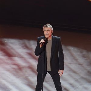 Exclusif -  Julien Clerc lors de l'enregistrement de l’émission La Grande Fête de Carcassonne, diffusée le samedi 6 septembre à 21.10 sur France 2, dans la Cité Médiévale de Carcassonne, France, le 24 juin 2025. © Jack Tribeca/Bestimage