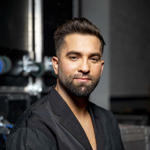 Kendji Girac - Backstage - Enregistrement de l'émission "La fête de la chanson française" à Paris, présentée par Laury Thilleman et André Manoukian, et diffusée le 20 décembre sur France 3 © Pierre Perusseau / Bestimage