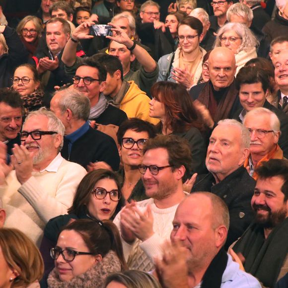 Exclusif - Patrick Préjean et sa femme Viviane ainsi que Bernard Lavilliers et sa femme Sophie Chevallier - Célébrités au spectacle « Laurent Gerra se met à table ! », à savourer au Casino de Paris, à Paris, France, le 04 Janvier 2025. © Bertrand Rindoff/Bestimage