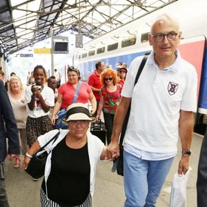 Mimie Mathy et son mari Benoist Gerard arrivent au 9e Festival du film d'Angoulême à Angoulême, France, le 25 août 2016. Photo by Jerome Domine/ABACAPRESS.COM