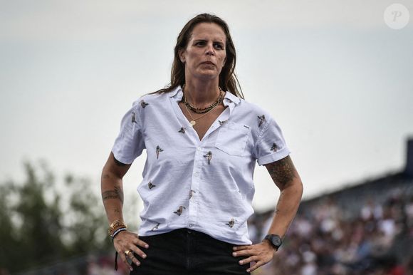 La nageuse française Laure Manaudou regarde les fans accueillir les champions au Parc des Champions au Trocadéro, pendant les Jeux Olympiques de Paris 2024, le 31 juillet 2024. Photo par Firas Abdullah/ABACAPRESS.COM