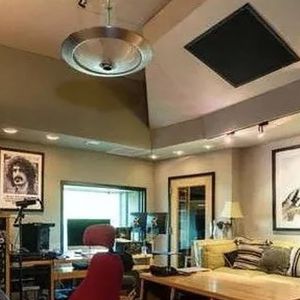 Lady Gaga vend sa maison de Los Angeles à Elizabeth Lizzy Jagger pour 6,5 millions de dollars. Anciennement acquise par F.Zappa, la propriété, composée de six chambres et cinq salles de bains, avait été achetée environ 5,3 millions de dollars par la chanteuse et actrice en 2016. Le 19 novembre 2021.
Backgrid UK/ Bestimage