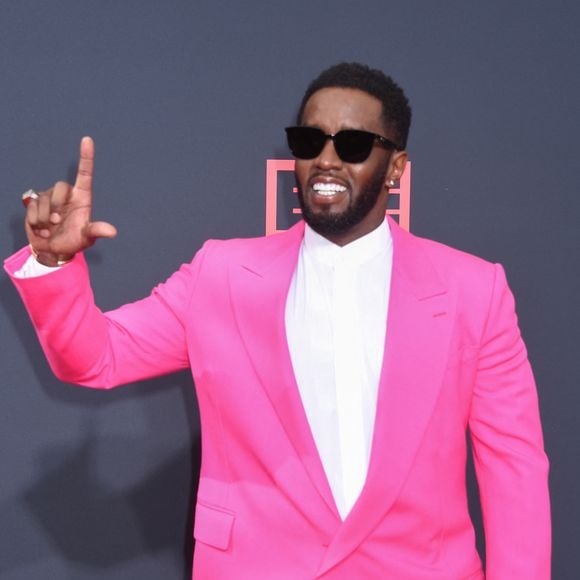 Sean Combs a récemment été condamné pour trafic et violence sexuelle.

Sean Combs (Puff Daddy, P. Diddy) et sa famille au photocall de la soirée des "BET Awards 2022" à Los Angeles, le 26 juin 2022.