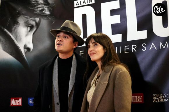 Exclusif - Alain-Fabien Delon et sa compagne Laura Bensadoun au photocall de la soirée Ciné-concert symphonique "Alain Delon, le dernier Samouraï" au Palais des congrès à Paris le 8 novembre 2024 le jour de son anniversaire.

© Jacovides / Moreau / Bestimage