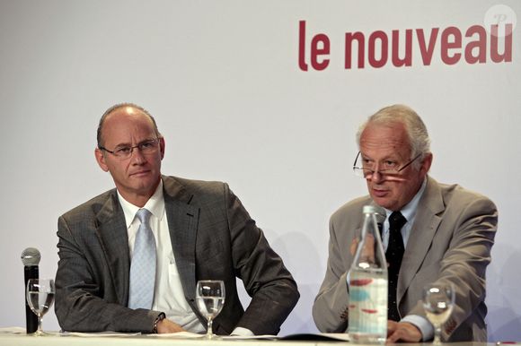 Le directeur France des supermarchés Auchan Arnaud Mulliez et le député européen Jean-Marie Cavada assistent aux journées parlementaires du Nouveau Centre à Hem, dans le nord de la France, le 29 septembre 2009. Photo by Mikael LIbert/ABACAPRESS.COM