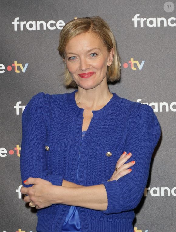 Et qu'il évolue dans le même domaine qu'elle :

Maya Lauqué - Photocall à l'occasion des 40 ans de l'émission "Télématin" au siège de France Télévisions à Paris le 6 février 2025. Rendez-vous quotidien de partage, de proximité, d'information et de convivialité, Télématin accompagne les Français chaque matin depuis 40 ans. En rassemblant toutes les générations autour de cette matinale, l'émission a su rester un pilier de la télévision française. © Coadic Guirec/Bestimage