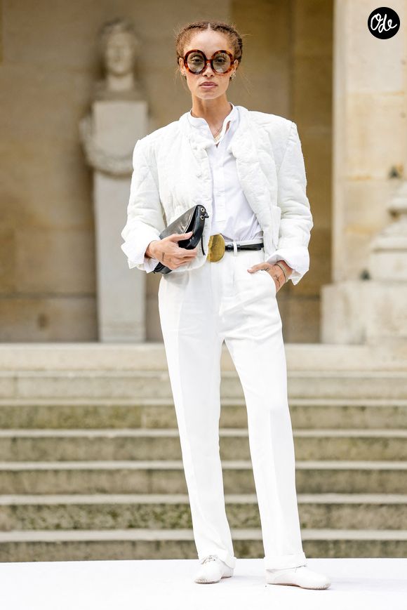 La Maison Repetto mène cette révolution stylistique avec son modèle iconique, la Zizi.

Adwoa Aboah au photocall du défilé Céline Collection Femme Prêt-à-Porter Automne/Hiver 2026-2027 lors de la Fashion Week de Paris (PFW) à l'Institut de France, à Paris, France, le 7 mars 2026. © Olivier Borde/Bestimage