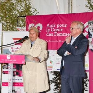 Le Bus du Cœur des Femmes a démarré sa tournée 2026 à Argenteuil.

Marc Ladreit de Lacharrière lors de l'inauguration du "Bus du coeur des femmes" à Argenteuil de l'association "Agir pour le coeur de femmes" avec le soutien de la Fondation Marc Ladreit de Lacharrière.
© Jack Tribeca / Bestimage