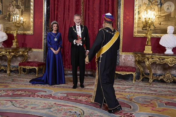 Le roi Felipe VI d'Espagne et la reine Letizia lors de la cérémonie d'accueil du sultan d'Oman Haïtham ben Tariq à Madrid le 4 novembre 2025. Photo par Cordon / Bestimage