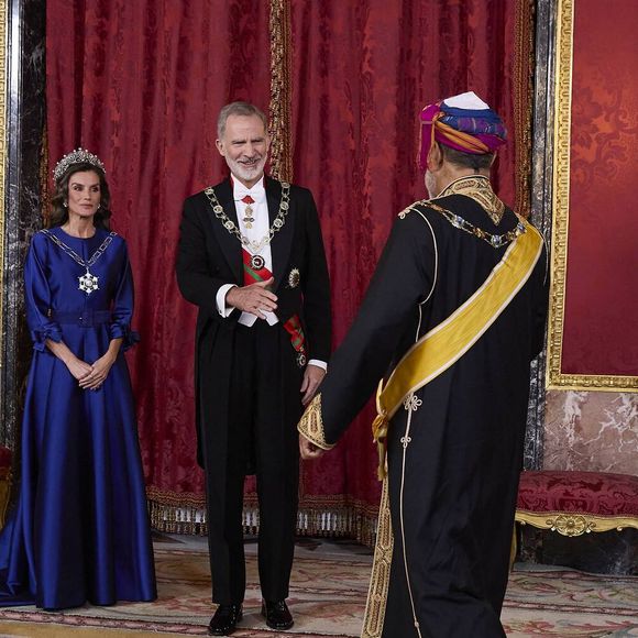 Le roi Felipe VI d'Espagne et la reine Letizia lors de la cérémonie d'accueil du sultan d'Oman Haïtham ben Tariq à Madrid le 4 novembre 2025. Photo par Cordon / Bestimage