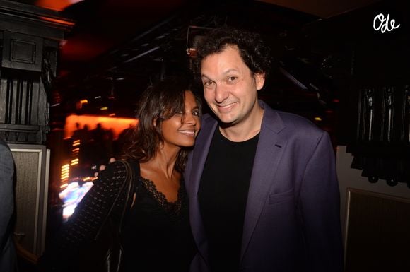 Lors d'un dîner, Karine Le Marchand lui a demandé s'il faisait part de ses sentiments lorsqu'il tombait amoureux.

Éric Antoine et Karine Le Marchand posent lors de l'After Party du film "Alad'2" au Club Haussmann à Paris, le 21 septembre 2018.

© Rachid Bellak/Bestimage