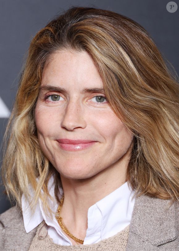 Habillés de manière décontractée avec un jean et un blouson, les amoureux se sont échangés des baisers devant les invités et l'actrice de 49 ans a même offert un spectacle unique en jouant quelques notes sur un piano

Alice Taglioni (membre du jury compétition) lors de la 5ème édition de Reims Polar, festival international du film policier, à Reims le 3 avril 2025.
© Denis Guignebourg / Bestimage