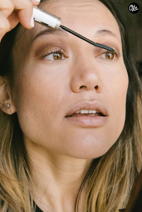Après le teint, c'est au tour du maquillage des yeux de prôner le minimalisme absolu.