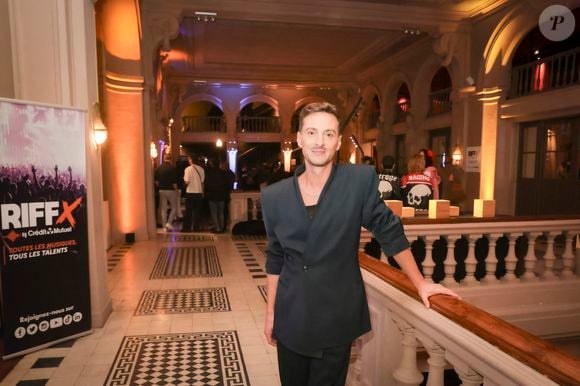 Thomas Jolly (Lauréat de la personnalité de l'année)

Exclusif - Thomas Jolly (Lauréat de la personnalité de l'année) - Backstage de la cérémonie des Prix Tetu 2024 au Trianon à Paris le 3 décembre 2024. Le premier show consacré aux personnalités, talents et artistes influent.e.s qui font avancer notre société vers l’acceptation de chacun.e. © Jack Tribeca - Coadic Guirec / Bestimage