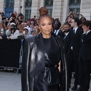 Janet Jackson arrive au défilé Tom Ford Collection Femme Prêt-à-Porter Printemps/Eté 2026 lors de la Fashion Week de Paris, le 1 Octobre 2025.

© Denis Guignebourg/Bestimage