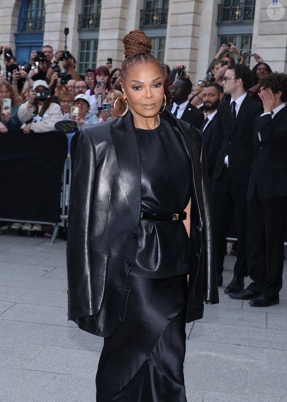 Janet Jackson arrive au défilé Tom Ford Collection Femme Prêt-à-Porter Printemps/Eté 2026 lors de la Fashion Week de Paris, le 1 Octobre 2025.

© Denis Guignebourg/Bestimage
