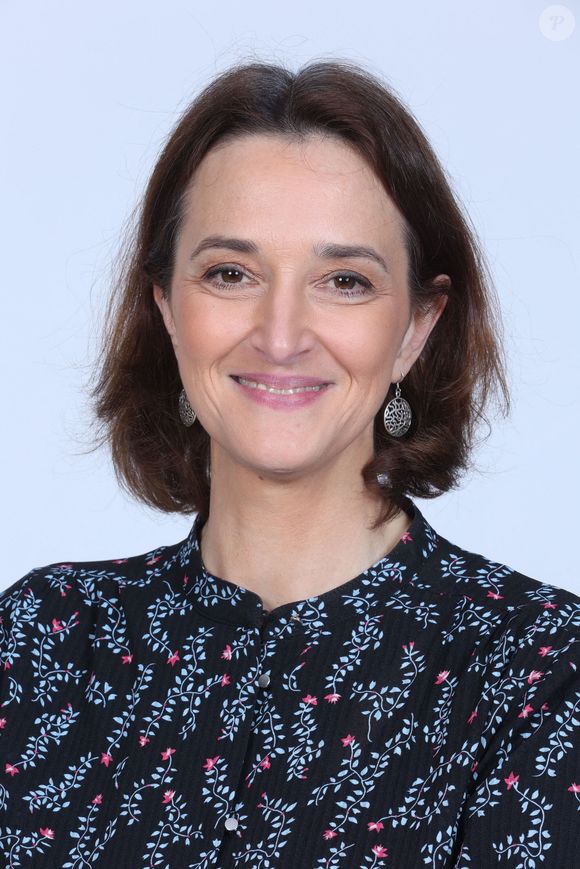 Et ce malgré un premier avertissement attribué il y a quelques mois, ainsi qu'une mise en retrait de l'antenne temporaire.

Exclusive - Barbara Lefebvre à l'émission 'Les Grandes Gueules' sur RMC, à Paris, France, le 25 avril 2022. Photo by Jerome Domine/ABACAPRESS.COM