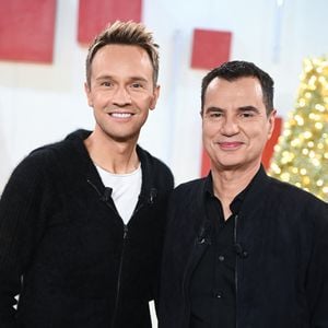 Exclusif - Cyril Féraud et Laurent Luyat - Enregistrement de l'émission "Vivement dimanche" au studio Rive Gauche, présentée par M. Drucker le 19 novembre 2025, avec une diffusion sur France 3 le 28/12/2025. © Guillaume Gaffiot / Bestimage