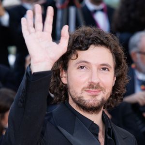 Vincent Lacoste - Montée des marches du film " La bataille de Gaulle : L'âge de fer " lors du 79ème Festival International du Film de Cannes, le 20 mai 2026. © Jacovides-Moreau / Bestimage