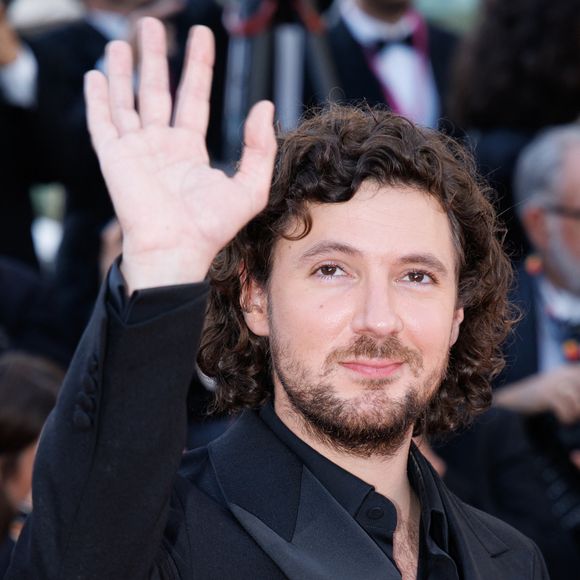 Vincent Lacoste - Montée des marches du film " La bataille de Gaulle : L'âge de fer " lors du 79ème Festival International du Film de Cannes, le 20 mai 2026. © Jacovides-Moreau / Bestimage