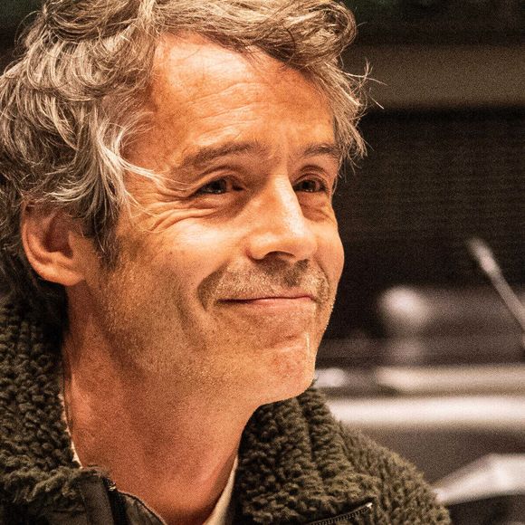 Yann Barthés - Le présentateur de l'émission Quotidien, est auditionné par la commission d'enquête sur les fréquences TNT, à la demande du Rassemblement national à Paris le 27 mars 2024.
Baptiste Autissier / Panoramic / Bestimage