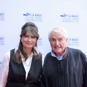 Si elle le décrit comme "le plus personnel" de ses romans, c'est tout d'abord parce que la romancière a grandi à Gueugnon, lieu de l'intrigue de ce nouveau livre.

Claude Lelouch et sa femme Valérie Perrin - 10ème Festival du Cinéma et de la Musique de Film à La Baule le 29 juin 2024. RACHID BELLAK / BESTIMAGE