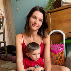 Ayant dû prendre un avion pour Singapour afin de suivre Camille Lacourt, le mannequin de 32 ans a bien cru qu'elle allait y rester. 

Alice Detollenaere, Instagram