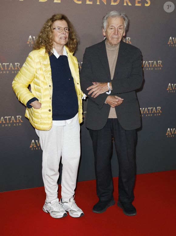 Costa-Gavras et sa femme, la productrice, Michèle Ray-Gavras - Avant-première du film "Avatar : Fire and Ash" (Avatar : de Feu et de Cendres) à la Seine Musicale de Boulogne-Billancourt le 5 décembre 2025. © Marc Ausset-Lacroix/Bestimage