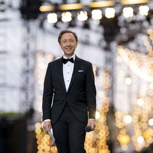 Exclusif - Stéphane Bern - 13ème édition du Concert de Paris aux pieds de la Tour Eiffel à l’occasion de la fête nationale du 14 juillet proposé par Radio France, France Télévisions, la Ville de Paris, et Électron Libre Productions.

© Perusseau / Clovis / Bestimage