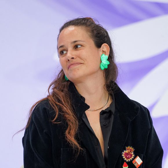 Ce retour marque son comeback dans une série populaire.

Lucie Lucas au sommet changeNow 2026 au Grand Palais à Paris le 31 mars 2026. © Anne-Sophie Guebey / Bestimage