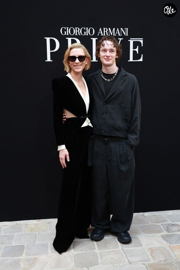Cate Blanchett et son fils Ignatius Martin Upton au défilé Giorgio Armani Privé "Collection Haute Couture Automne/Hiver 2026-2027" lors de la Fashion Week de Paris, le 7 juillet 2026.

Florian Lavielle / Bestimage